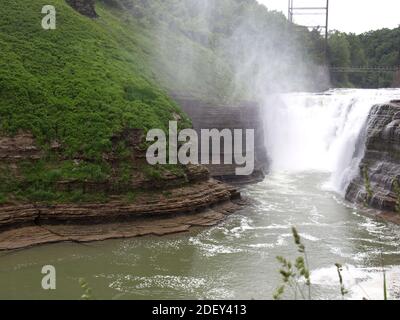 Ganz in der Nähe der Wasserfälle im Letchworth State Park, Upstate NY, USA Stockfoto