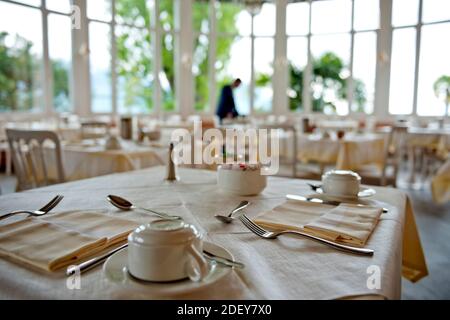 Schweiz, Waadt, Waadt, Montreux, Hotel Eden Palace au Lac, Belle Epoque Salon 1900, Service pour Petit déjeuner, Frühstücksservice, Frühstücksservice Stockfoto