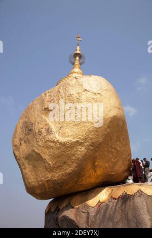 Golden Rock, Mount Kyaiktiyo, Staat Mon, Myanmar, Asien Stockfoto