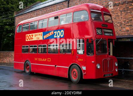 Doppeldeck Midland Red BMMO D9 6342 HA Bus gebaut Im Jahr 1963 im Dienst im Black Country Living Museum In Dudley West Midlands England Stockfoto