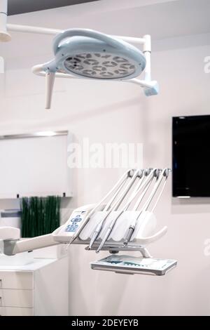 Stock Foto von modernen Werkzeugen in der Zahnklinik verwendet. Stockfoto