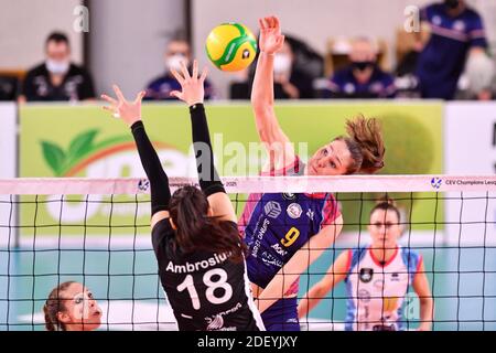 Scandicci, Florenz, Italien. Dezember 2020. Marina Lubian (Savino Del Bene Scandicci) während SSC Palmberg Schwerin vs Savino Del Bene Scandicci, CEV Champions League Frauen Volleyball Spiel in scandicci, florenz, Italien, Dezember 02 2020 Kredit: Unabhängige Fotoagentur/Alamy Live Nachrichten Stockfoto