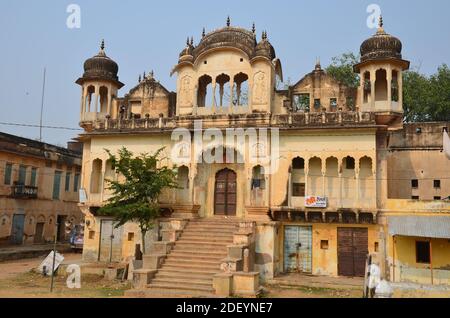 Atemberaubende Architektur abseits der touristischen Pfade: palast in der Region Shekhawati in Rajasthan, Indien Stockfoto