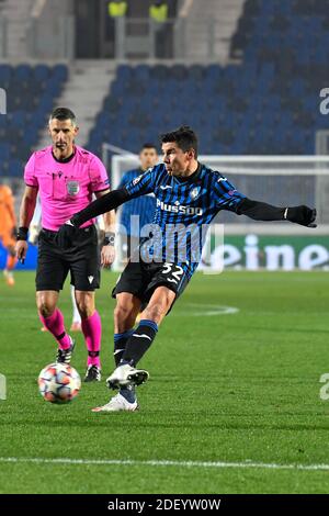 Bergamo, Italien. Dezember 2020. Matteo Pessina (32) aus Atalanta, gesehen während des UEFA Champions League-Spiels zwischen Atalanta und FC Midtjylland im Gewiss Stadium in Bergamo. (Foto Kredit: Gonzales Foto/Alamy Live News Stockfoto