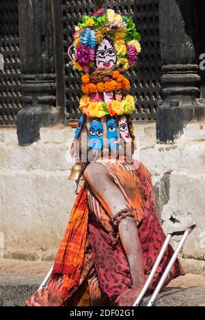 Nirvana Sucher, ältere Menschen besuchen diesen Ort, um die letzten Wochen ihres Lebens in der Pashupatinath Tempel Prämisse, UNESCO World Herita zu verbringen Stockfoto