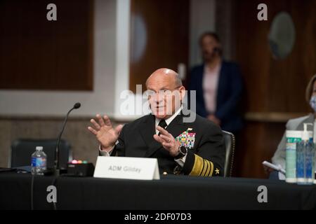 US Navy Chief of Naval Operations Admiral Michael M. Gilday erscheint vor einer Anhörung des Armed Services Committee des Senats, um die Bereitschaft der Marine und des Marine Corps zu prüfen, im Dirksen Senate Office Building in Washington, DC., Mittwoch, 2. Dezember 2020. Kredit: Rod Lampey/CNP /MediaPunch Stockfoto