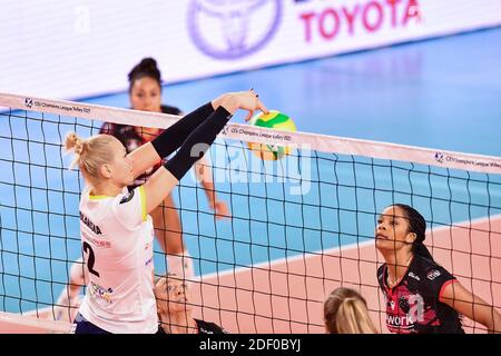 Scandicci, Florenz, Italien. Dezember 2020. Gabriela Polanska (Developres SkyRes Rzeszow) während Developres SkyRes Rzeszow gegen Unet E-Work Busto Arsizio, CEV Champions League Volleyball Spiel der Frauen in scandicci, florenz, Italien, Dezember 02 2020 Quelle: Independent Photo Agency/Alamy Live News Stockfoto