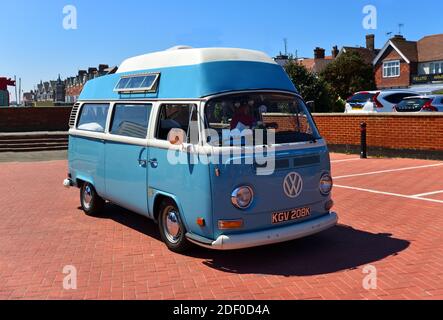 Classic Blau Volkswagen High Top Camper. Stockfoto