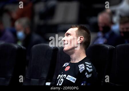 Aalborg, Dänemark. Dezember 2020. Mikael Aggefors (16) von Aalborg Handball im EHF Champions League Spiel zwischen Aalborg Handball und FC Barcelona Handbol in der Jutlander Bank Arena in Aalborg gesehen. (Foto Kredit: Gonzales Foto/Alamy Live News Stockfoto