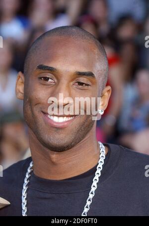 Kobe Bryant stirbt bei einem Hubschrauberabsturz ---- © Lionel Hahn/ABACA. 48251-10. Los Angeles-CA-USA. 08/02/03. Kobe Bryant nimmt an den Teen Choice Awards 2003 im Universal Amphi Teil Stockfoto