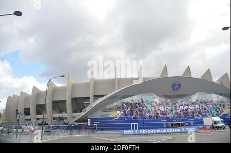 Datei Foto vom 15. Februar 2016 von Allgemeine Ansicht des Parc des Princes Stadion in Paris, Frankreich . Foto von Christian Liewig/ABACAPRESS.COM -- das Champions-League-Spiel zwischen Paris Saint-Germain und Borussia Dortmund wird wegen der Verbreitung des Coronavirus ohne Fans ausgetragen. Stockfoto