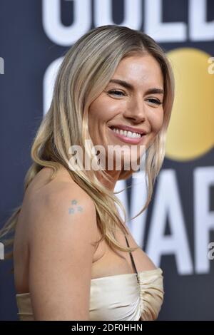 Sienna Miller nimmt an den 77. Golden Globe Awards Teil und kommt am 5. Januar 2020 im Beverly Hilton, Los Angeles, CA, USA an. Foto von Lionel Hahn/ABACAPRESS.COM Stockfoto