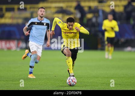 Dortmund, Deutschland. 2. Dez, 2020. firo: 02.12.2020 Fußball: Fußball: UEFA Champions League Saison 2020/21 BVB, Borussia Dortmund - Lazio Rom Jude BELLINGHAM, BVB Quelle: dpa/Alamy Live News Stockfoto