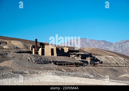 Die Überreste des Harmony Borax arbeiten im Death Valley, Kalifornien. Stockfoto