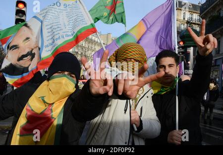 Pro-kurdische Demonstranten fordern Gerechtigkeit bei einer Demonstration in Paris, Frankreich, am 11. Januar 2020, zu Ehren der drei kurdischen Aktivistinnen Sakine Cansiz, Fidan Dogan und Leyla Soylemez, die am 10. Januar 2013 im Kurdistan Informationszentrum im 10. Bezirk von Paris tot aufgefunden wurden. Foto von Georges Darmon/Avenir Pictures/ABACAPRESS.COM Stockfoto