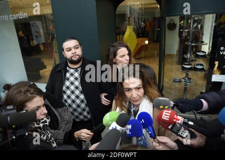 Doria Chouviat, la veuve de Cédric Chouviat, le liveur décédé le 5 janvier après un contrôle de Police, est reçue mardi 14 janvier, 2020, par le Ministre de l'Intérieur. L'homme, en Scooter, faisait l'objet d'un contrôle, car il utilizait son téléphone. Mai la Situation a dégénéré et le livreur de 42 ans est mort d'une crise cardiaque lors de son interpellation. L'IGPN a ouvert une enquête, l'autopsie évoque une Asphyxie 'avec fracture du larynx' à l'origine de son Malaise cardiaque. Foto von Patrice Pierrot/Avenir Pictures/ABACAPRESS.COM Stockfoto