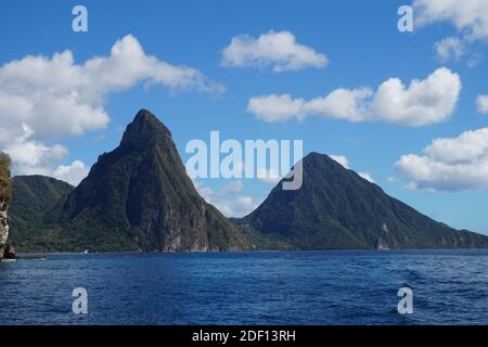 St. Lucia Berge vom Meer Stockfoto