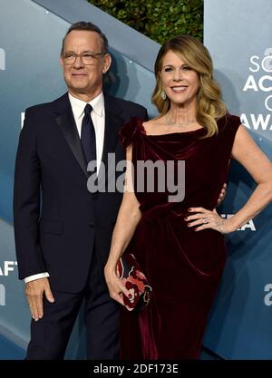 Tom Hanks und Rita Wilson nehmen am 19. Januar 2020 an den 26. Annual Screen Actors Guild Awards im Shrine Auditorium in Los Angeles, CA, USA Teil. Foto von Lionel Hahn/ABACAPRESS.COM Stockfoto