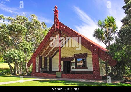 TE Whare Runanga Meeting House, Waitangi Treaty Grounds, Waitangi, Bay of Islands, Northland Region, North Island, Neuseeland Stockfoto