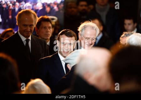 Der französische Präsident Emmanuel Macron bei der Einweihung der renovierten "Namensmauer" der Shoah-Gedenkstätte in Paris, Frankreich, am 27. Januar 2020 anlässlich des 75. Jahrestages der Befreiung des Lagers Auschwitz-Birkenau. Foto von Hamilton/Pool/ABACAPRESS.COM Stockfoto