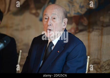 New York, USA. Juni 2015. Valery Giscard d'Estaing, ehemaliger Präsident der Französischen Republik, spricht am 5. Juni 2015 vor dem französischen Generalkonsulat in New York, NY. Giscard d'Estaing, ehemaliger Präsident Frankreichs, Mitglied des Verfassungsrates und Mitglied der französischen Akademie, war in New York City, um über die Zukunft der europäischen Integration zu sprechen. (Foto von Anthony Behar) *** Bitte benutzen Sie Credit from Credit Field *** Credit: SIPA USA/Alamy Live News Stockfoto