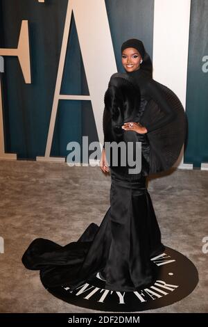 Halima Aden nimmt an der Vanity Fair Oscar Party im Wallis Annenberg Center for the Performing Arts am 09. Februar 2020 in Beverly Hills, Los Angeles, CA, USA, 9. Februar 2020 Teil. Foto von David Niviere/ABACAPRESS.COM Stockfoto