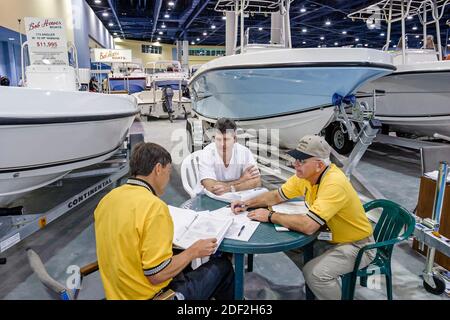 Miami Beach Florida,Miami Beach Convention Center,Center,South Florida Boat Show Bootfahren Exponate Aussteller Förderung, neue Modelle Display sa
