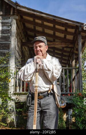 Alabama Leighton LaGrange College Site Park Bergstadt Replik, historische Dorf Reenactors Führer tragen historische Kostüme, Bürgerkrieg Soldat, Stockfoto