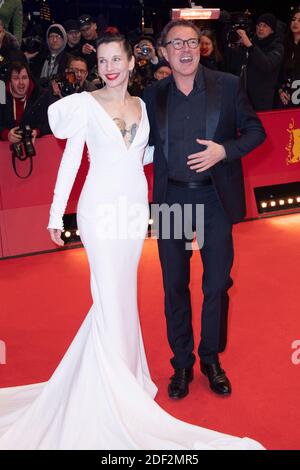 Meret Becker und Sebastian Koch bei der Eröffnungsfeier der 70. Berlinale am 20. Februar 2020 in Berlin. Foto von Aurore Marechal/ABACAPRESS.COM Stockfoto