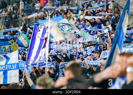 OM-Fans beim Fußballspiel der französischen Ligue 1 Olympique de Marseille gegen FC Nantes am 22. Februar 2020 im Orange Velodrome in Marseille, Frankreich. Foto von Julien Poupart/ABACAPRESS.COM Stockfoto