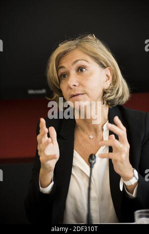 Valerie Pecresse präsentiert am 26. Februar 2020 den "Pakt für Arbeiterviertel" der Region Ile-de-France, Saont ouen, seine saint denis France. Foto von Magali Cohen/ABACAPRESS.COM Stockfoto