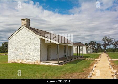 Texas Forts Trail, Fort McKavett State Historic Site, Lieutenants Row erbaut 1850er Jahre Stockfoto