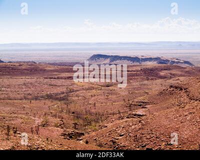 Blick auf die Wüste vom Mt Herbert in den Chichester Ranges, Millstream Chichester National Park, Pilbara, Western Australia Stockfoto