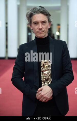 Swann Arlaud posiert mit dem Besten Darsteller in einer Nebenrolle für den Film Grace a Dieu bei der 45. Cesar Ceremony in Paris, Frankreich am 28. Februar 2020. Foto von Aurore Marechal/ABACAPRESS.COM Stockfoto