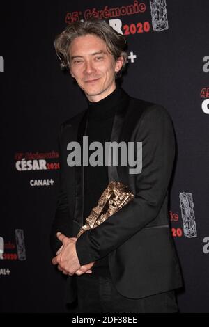 Der französische Schauspieler Swann Arlaud posiert mit dem besten Schauspieler in einer Nebenrolle für seine Leistung in "Grace a Dieu (von der Gnade Gottes)âÂ € Â™ während der Cesar Film Awards 2020 in Salle Pleyel am 28. Februar 2020 in Paris, Frankreich. Foto von David Niviere/ABACAPRESS.COM Stockfoto
