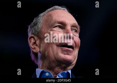 KEIN FILM, KEIN VIDEO, KEIN Fernsehen, KEIN DOKUMENTARFILM - demokratischer Präsidentschaftskandidat Mike Bloomberg spricht während einer Wahlkampfveranstaltung im Palm Beach County Convention Center in West Palm Beach, FL, USA, am Dienstag, 3. März 2020. Die Kundgebung findet am Super Tuesday statt, wenn 14 Staaten Vorwahlen abhalten und mehr als 1,300 Delegierte zu gewinnen sind. Foto von Matias J. Ocner/Miami Herald/TNS/ABACAPRESS.COM Stockfoto