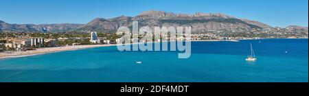 Malerische mediterrane spanische Küste in Altea. Alicante, Valencia. Spanien Stockfoto