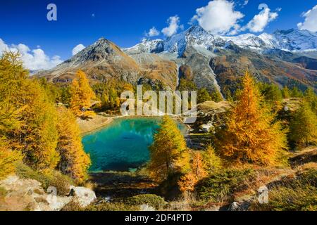 Geographie / Reisen, Schweiz, Lac Bleu, magnifico Dent de Veisivi, Dent de Perroc, Aiguille de La T, Additional-Rights-Clearance-Info-not-available Stockfoto