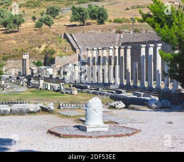 Asklepieion, auch geschrieben Asclepieion, Asclepion, Asklepion, Asclepeion, in der Nähe von Bergama, Provinz Izmir, Türkei. Altes medizinisches Zentrum. Wiedergabe o Stockfoto