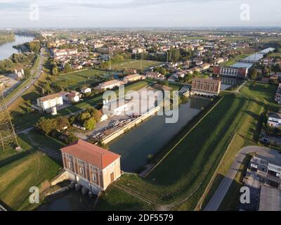 Luftaufnahme der Stadt Boretto, Reggio Emilia, italien Stockfoto