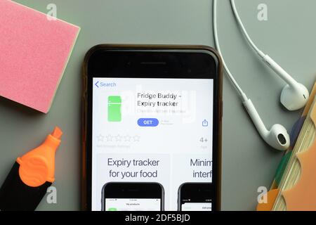 New York, USA - 1. Dezember 2020: Kühlschrank Buddy mobile App-Symbol auf dem Telefonbildschirm Draufsicht, illustrative Editorial. Stockfoto