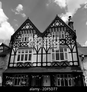 Drei Geschichte im Tudor Stil Häuser in Tideswll Derbyshire Dales UK Stockfoto