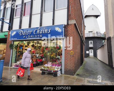 Sheerness, Kent, Großbritannien. Dezember 2020. Sheerness High Street in der Gemeinde Swale - Englands höchstgelegene Infektionsrate. Kredit: James Bell/Alamy Live Nachrichten Stockfoto