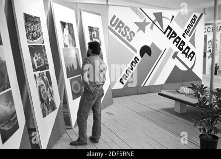 - PCI (Partito Comunista Italiano), Festa nazionale dell'Unità (Mailand, 1986) - PCI (Kommunistische Partei Italiens), Nationalfest der Unità (Mailand, 1986) Stockfoto