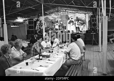 - PCI (Partito Comunista Italiano), Festa nazionale dell'Unità (Mailand, 1986) - PCI (Kommunistische Partei Italiens), Nationalfest der Unità (Mailand, 1986) Stockfoto