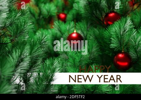 3D-Illustration Nahaufnahme einer roten Weihnachtskugeln, die an einem Weihnachtsbaum hängen. Neujahrs- und Weihnachtskonzept. Wunderschön dekorierter Weihnachtsbaum Stockfoto