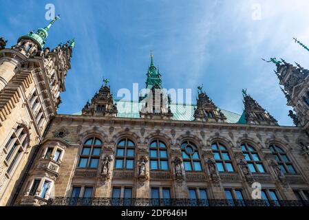 Fassade des Hamburger Rathauses im Zentrum von Hamburg Stockfoto