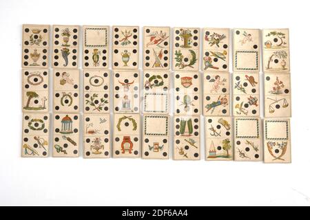 Brettspiel, Anonym, letztes Viertel 18. - erstes Viertel 19. Jahrhundert, Knochen, Holz, Metall, Allgemein: 5 x 24.2 x 5,5cm 50 x 242 x 55mm, Domino-Spiel bestehend aus einer Holzkiste mit 55 Dominosteinen. Die Steine aus Knochen sind rechteckig, uneben in der Größe und elfenbeinfarben, mit schwarzen Punkten als Zahlenangabe, 1930 Stockfoto