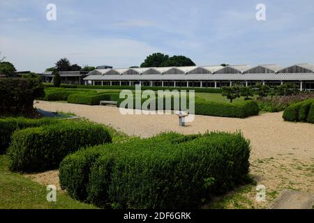 Panoramablick auf die Gärten vor dem Fishbourne Roman Palace, in der Nähe von Chichester. Stockfoto