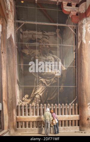 Das große Südtor (Nandaimon), Kongōrikishi UN-Gyo Statue, Tōdai-ji Tempel, Nara Stadt, Nara Präfektur, Japan Stockfoto